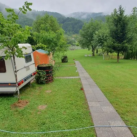 Kamp Kucica Trokrevetna Campsite